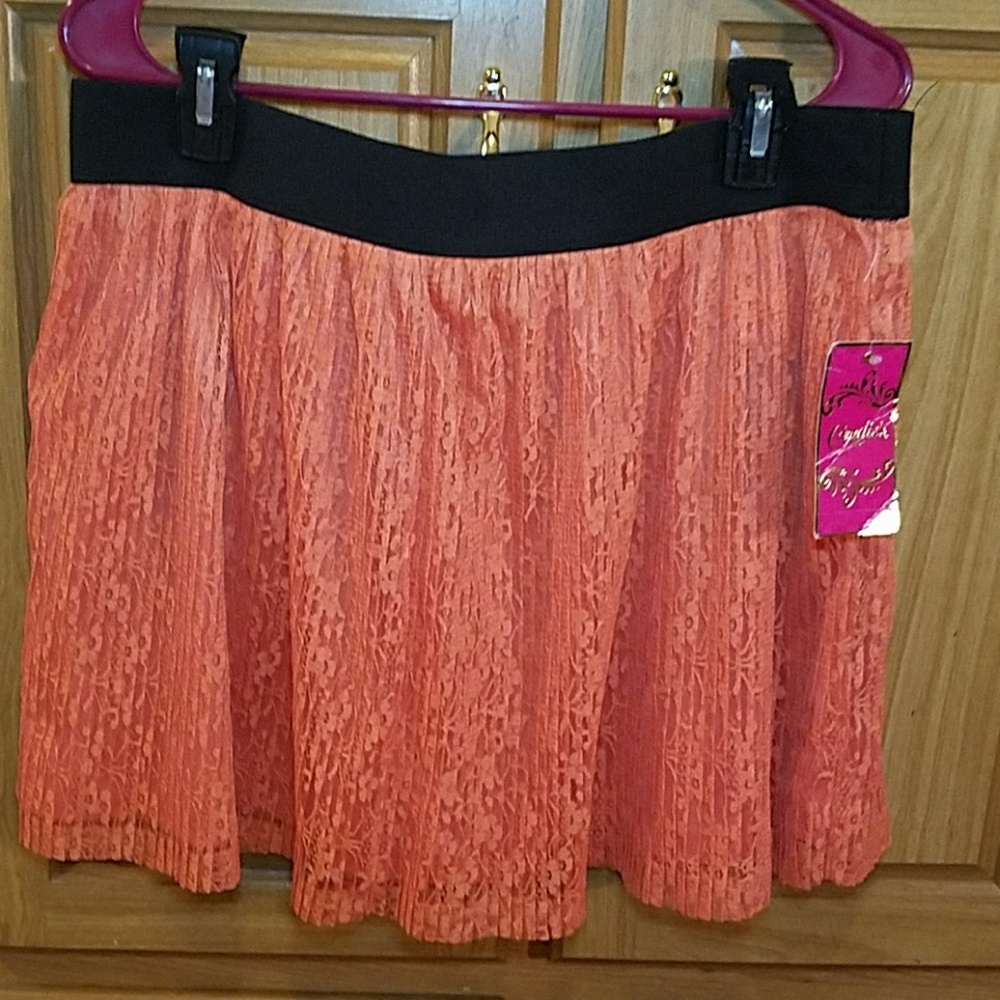 Candie's coral pleated skirt